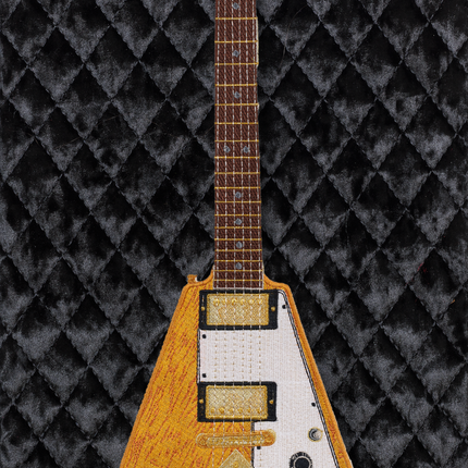Flying V with Quilted Background