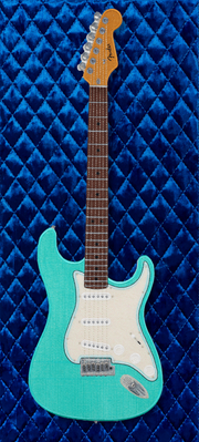 Mint Strat with Quilted Background