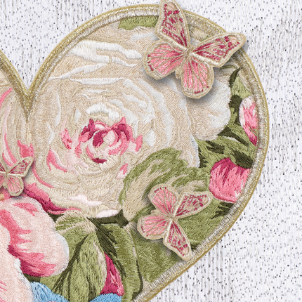 Reverie Heart Bouquet 12"x12"